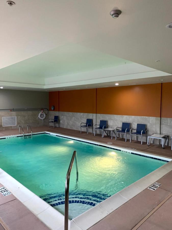 La Quinta Inn & Suites By Wyndham Louisville Ne - Old Henry Rd Dış mekan fotoğraf
