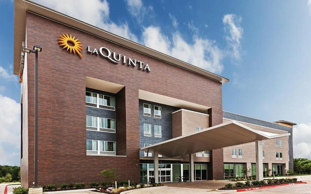 La Quinta Inn & Suites By Wyndham Louisville Ne - Old Henry Rd Dış mekan fotoğraf