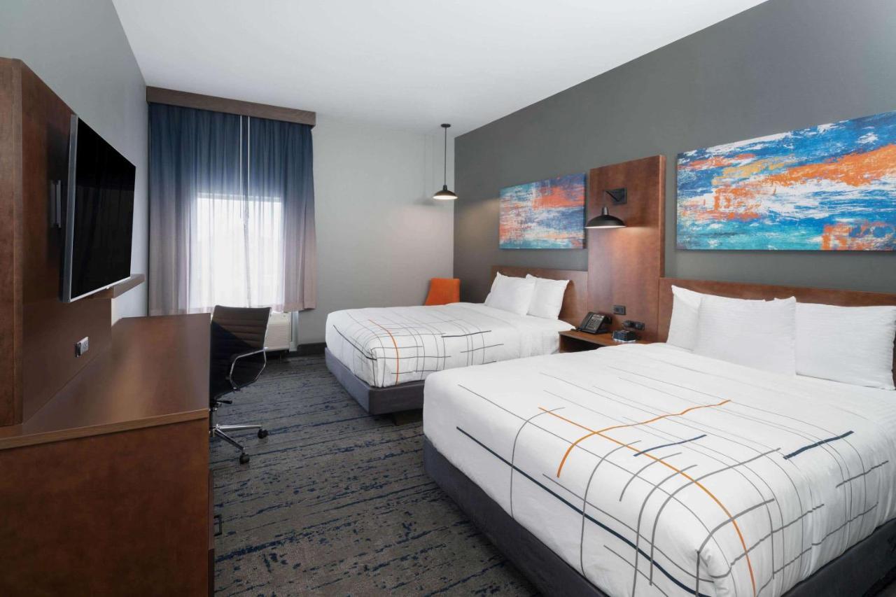 La Quinta Inn & Suites By Wyndham Louisville Ne - Old Henry Rd Dış mekan fotoğraf