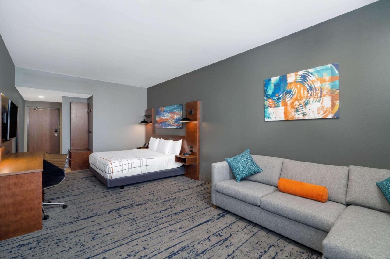 La Quinta Inn & Suites By Wyndham Louisville Ne - Old Henry Rd Dış mekan fotoğraf